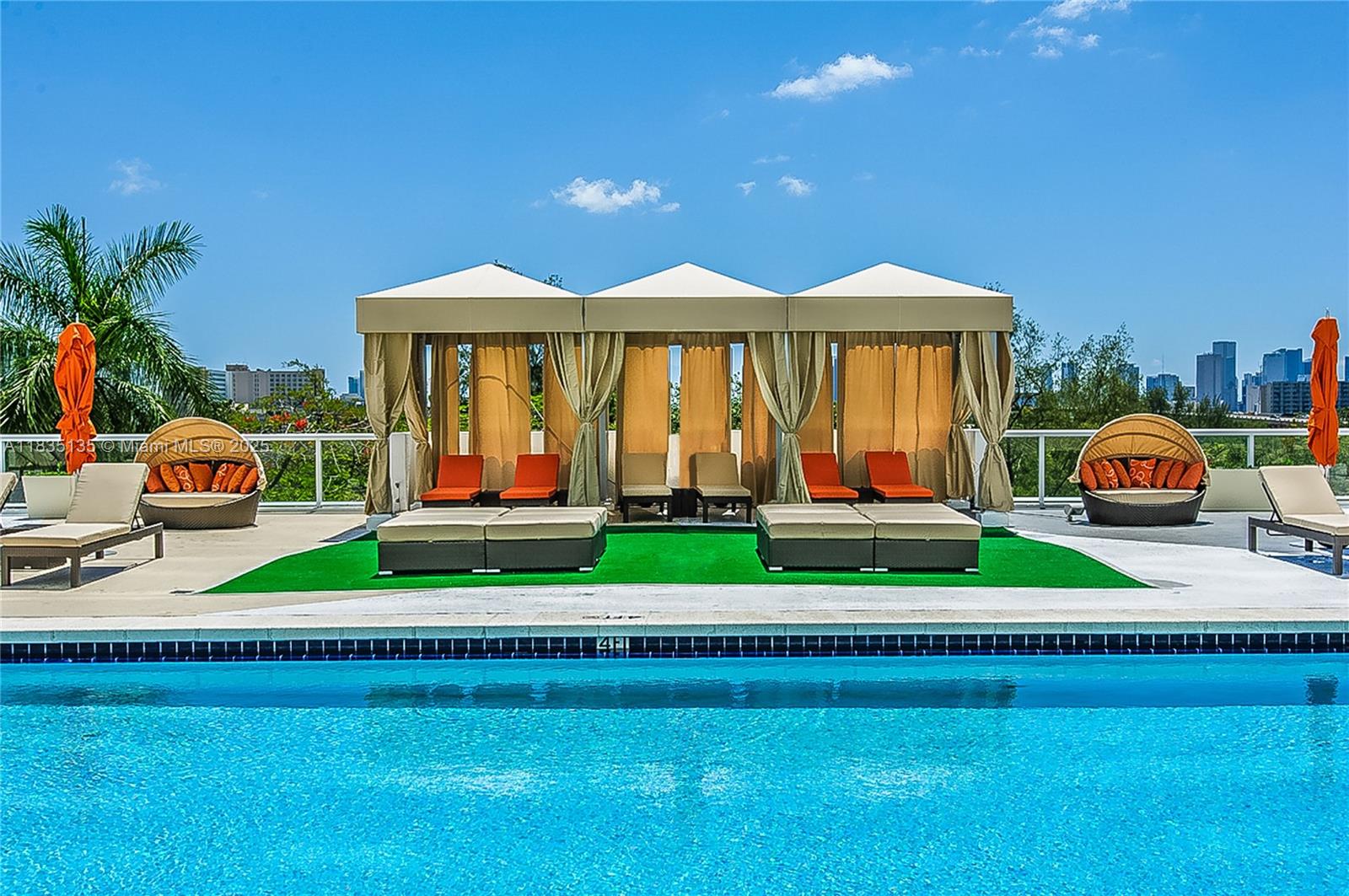 TERRAZAS RIVERPARK VILLAG - Residential