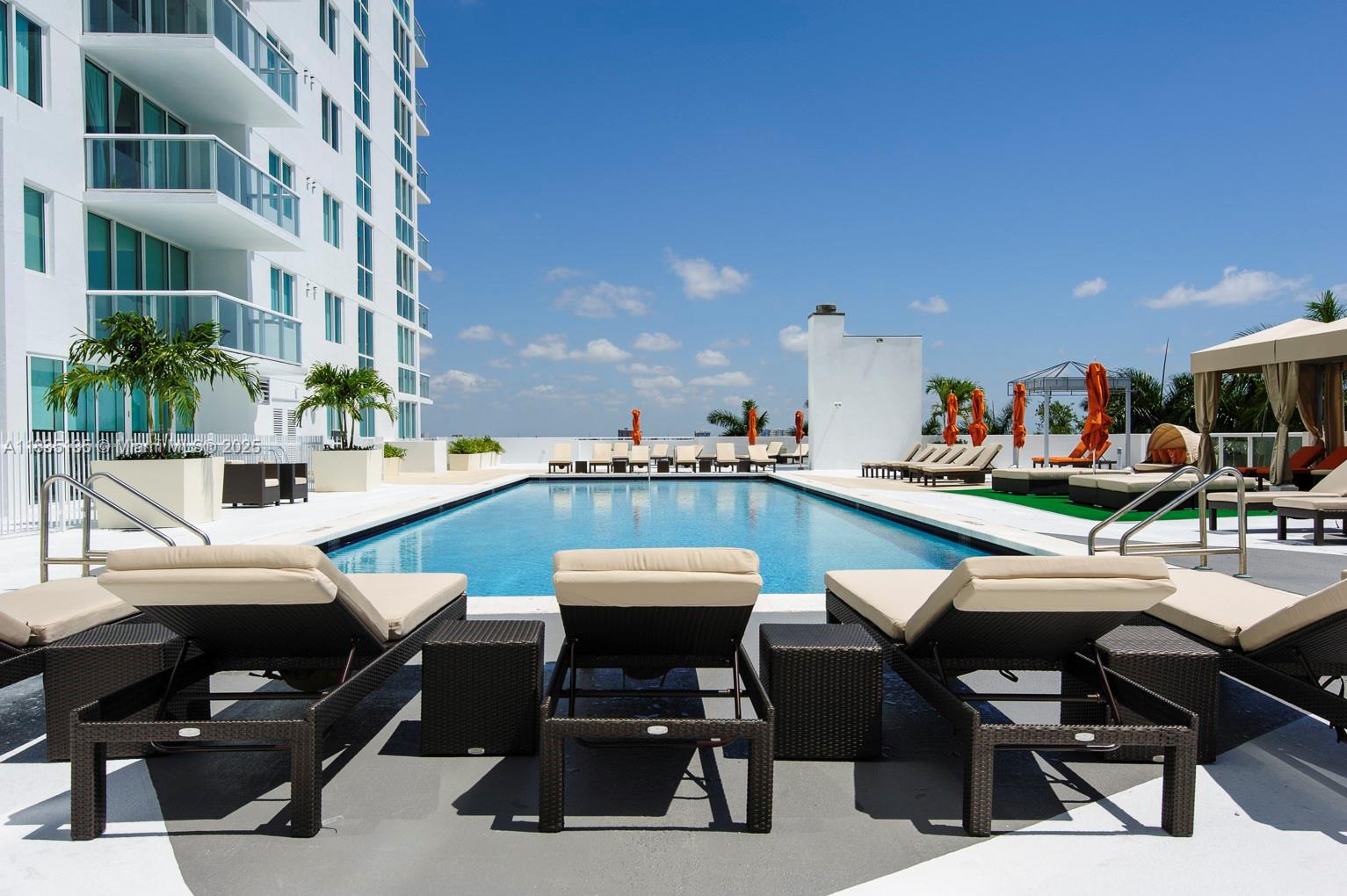 TERRAZAS RIVERPARK VILLAG - Residential