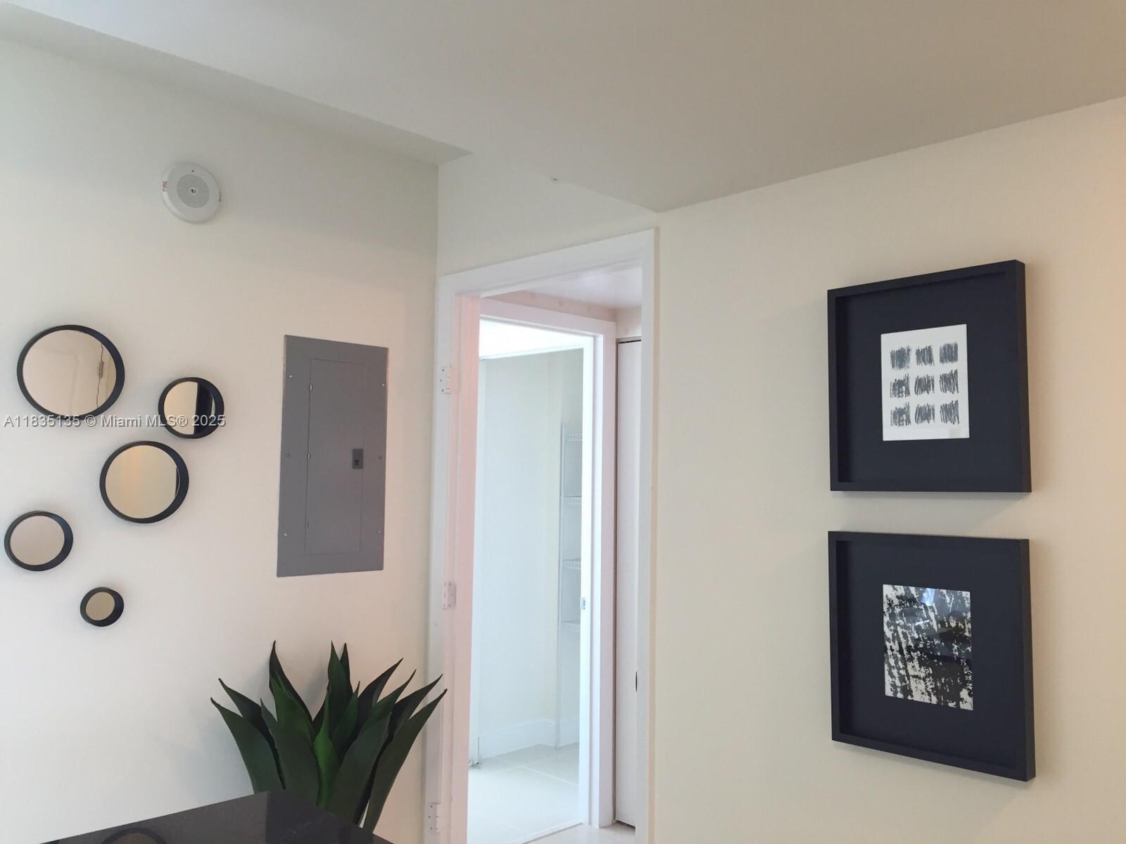 TERRAZAS RIVERPARK VILLAG - Residential