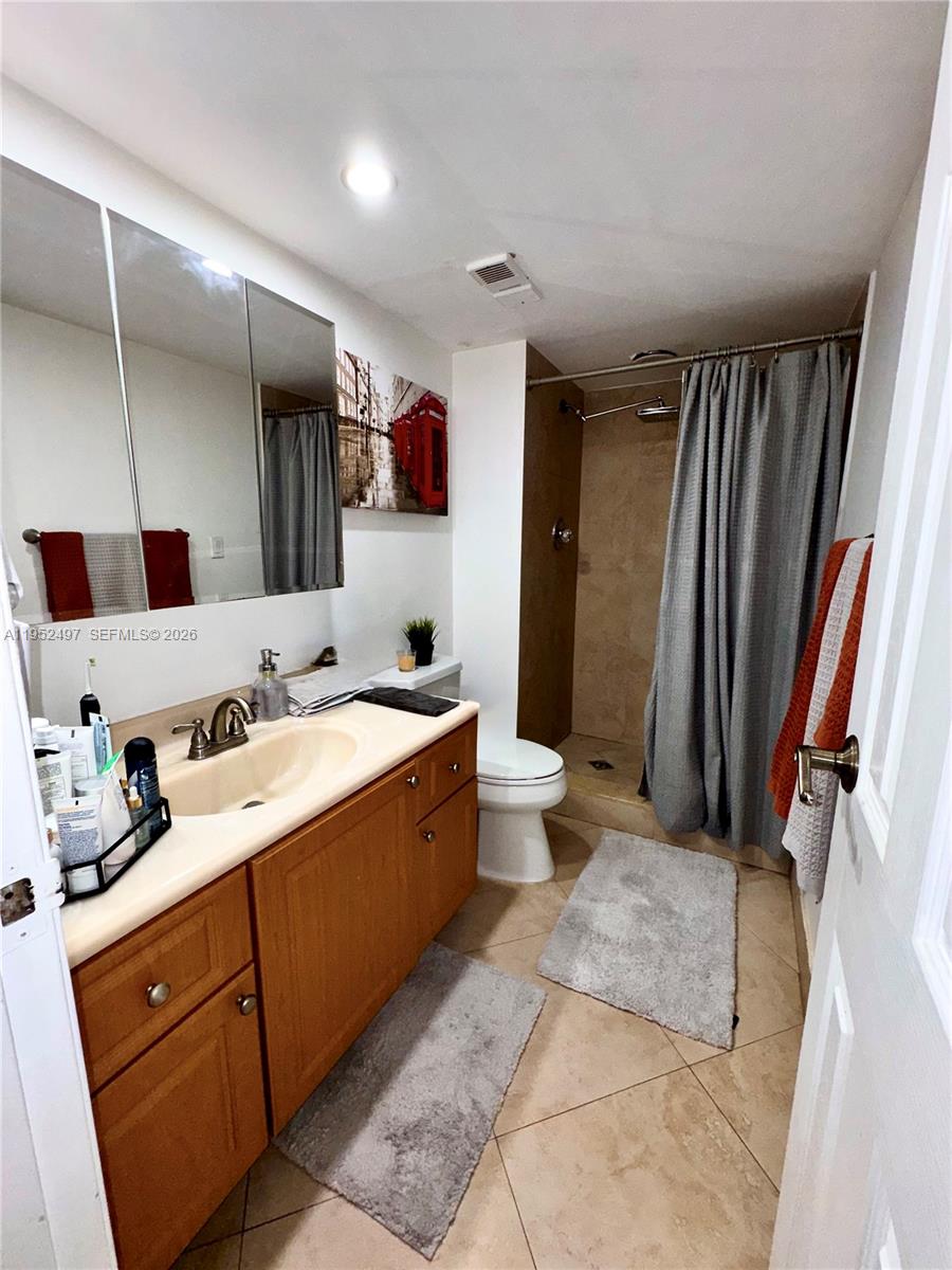 THE RIVIERA CONDO - Residential