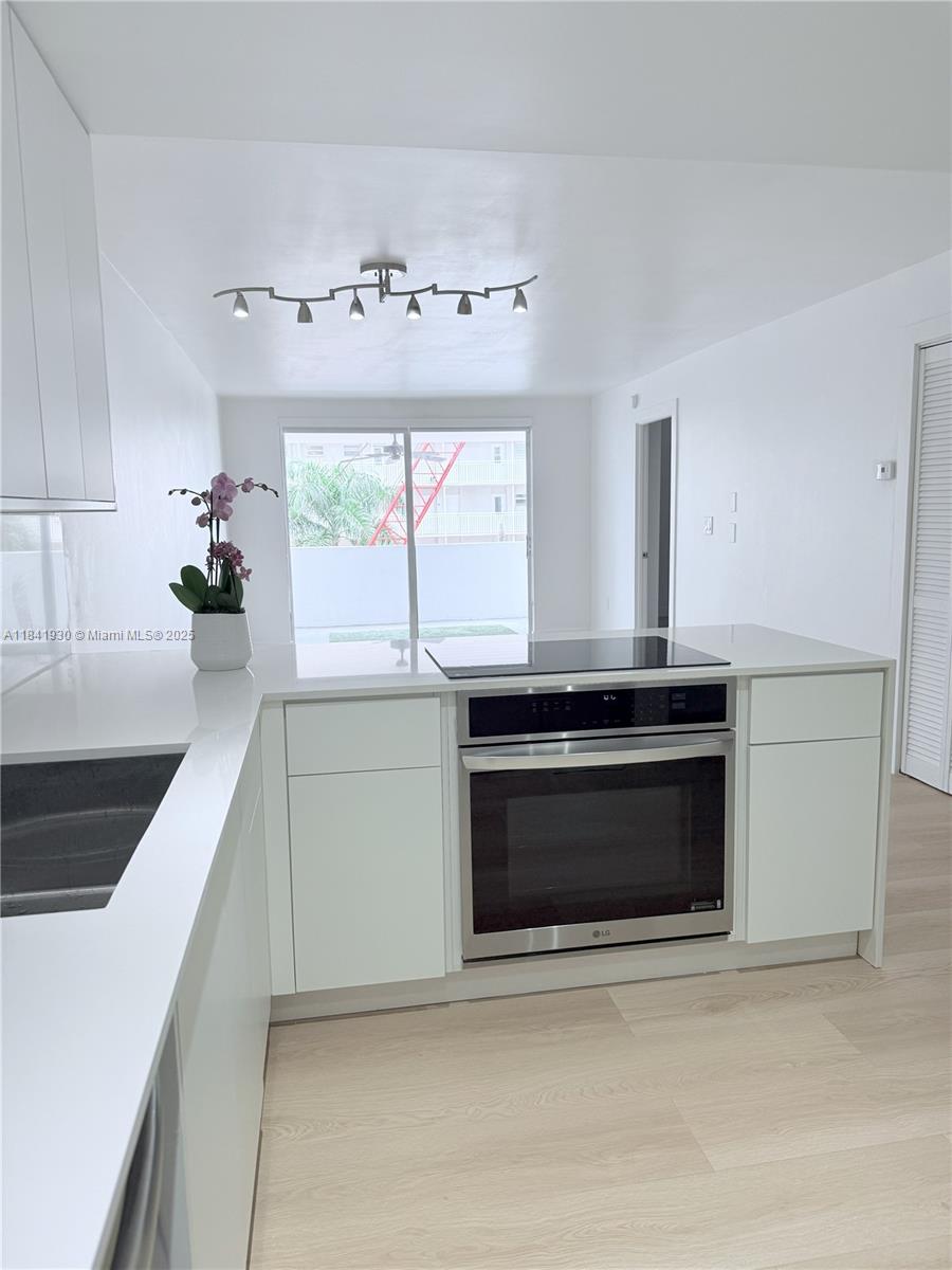 1331 Lincoln Rd 502