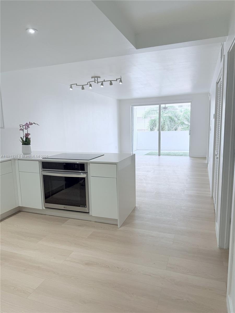 1331 Lincoln Rd 502