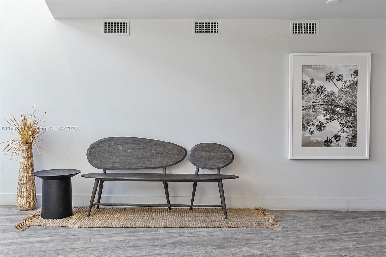 THE PALMS CONDO - Residential