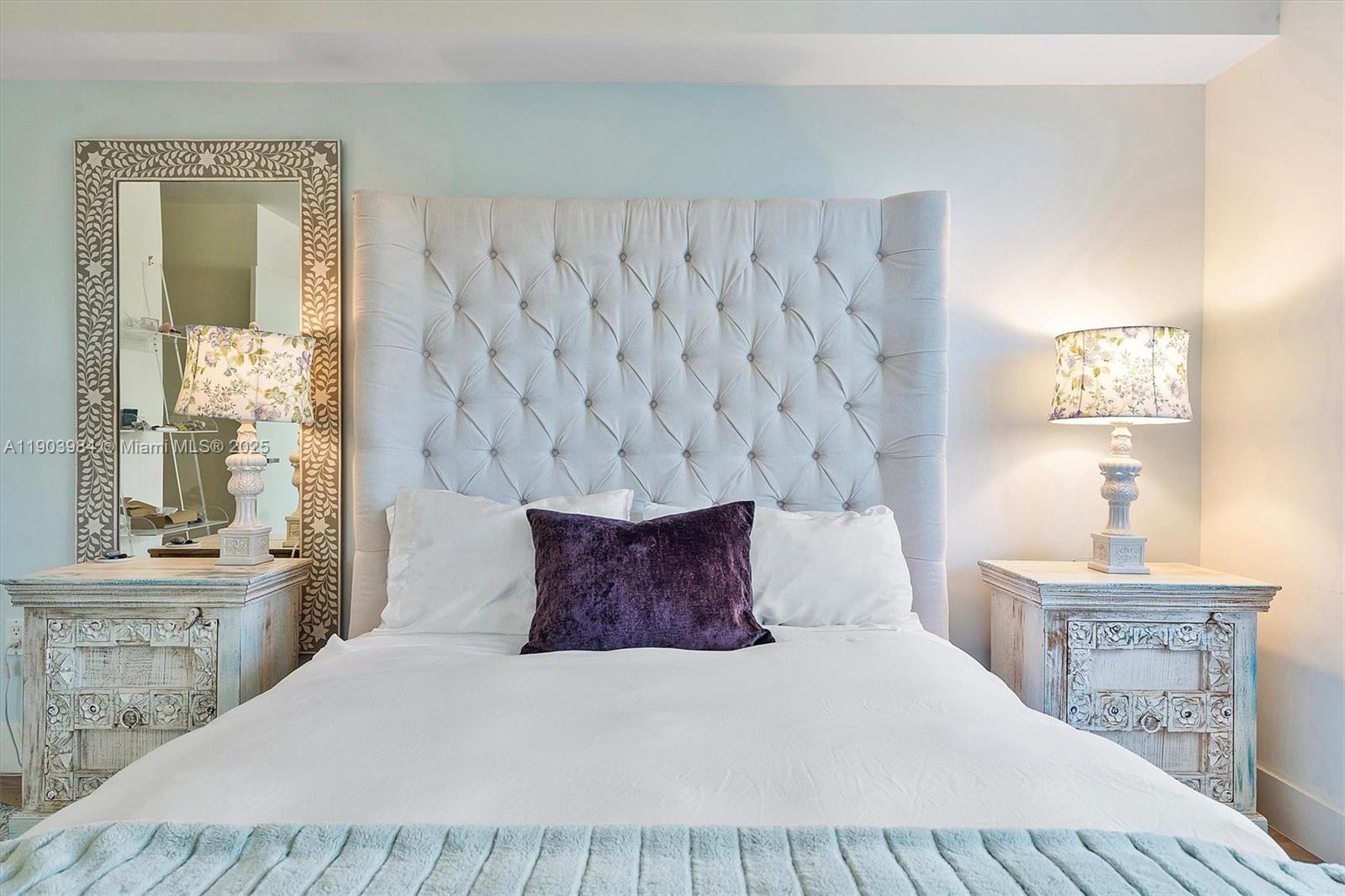 THE PALMS CONDO - Residential