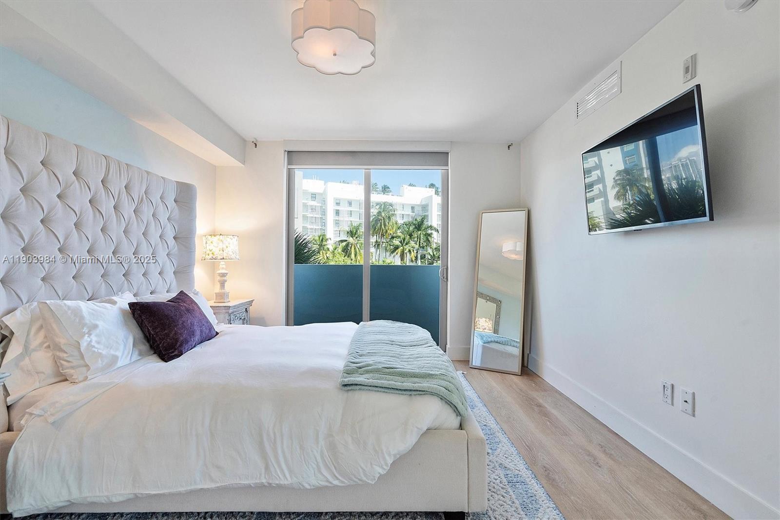 THE PALMS CONDO - Residential