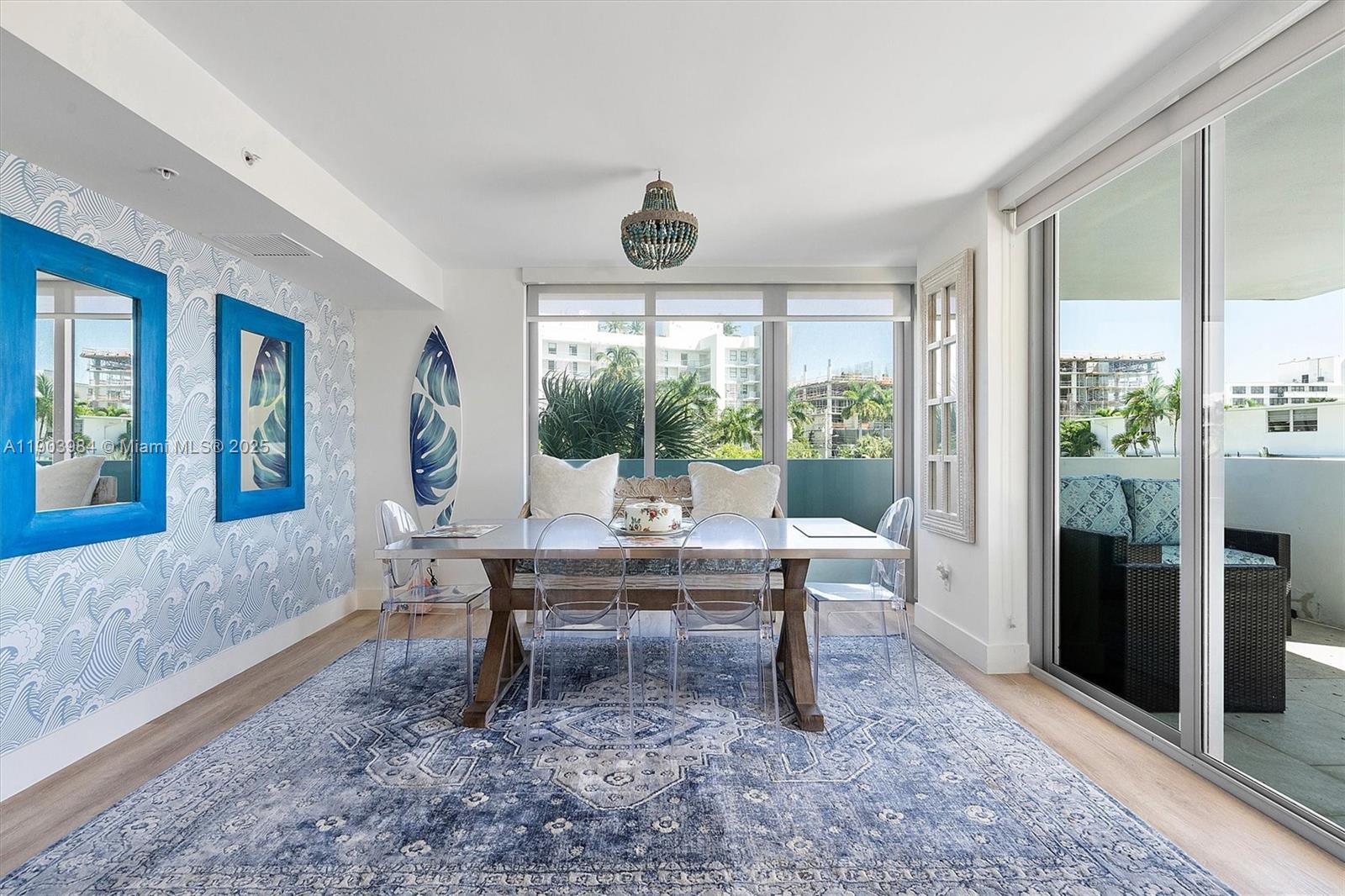 THE PALMS CONDO - Residential