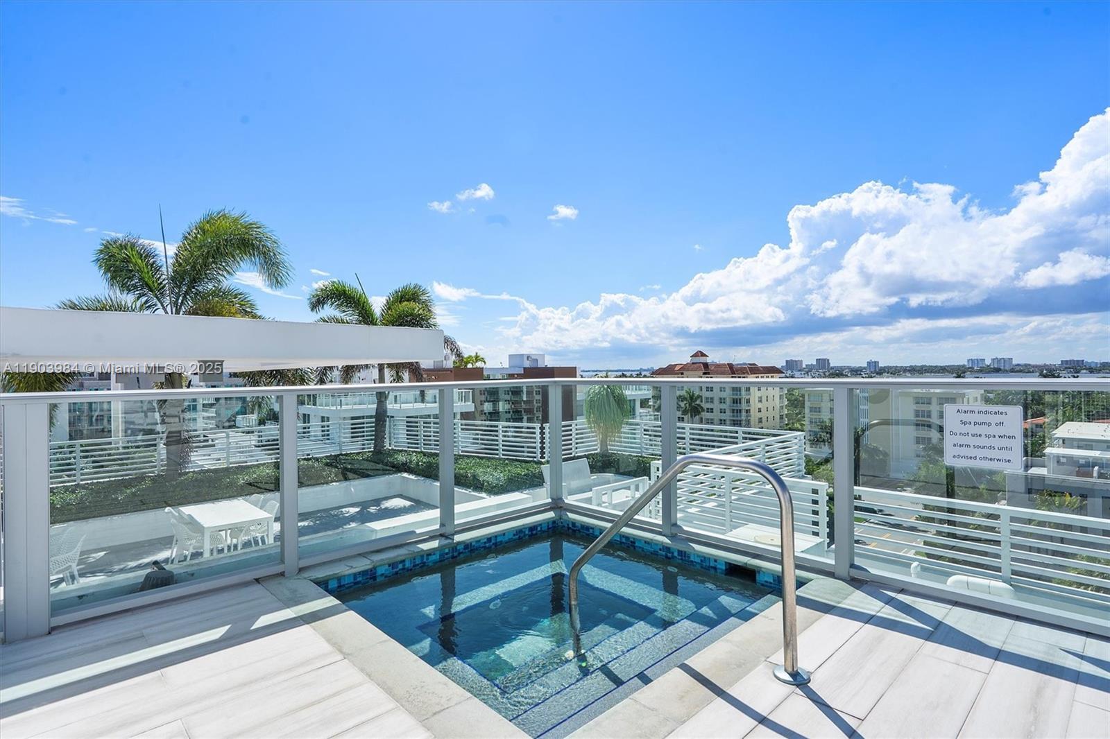 THE PALMS CONDO - Residential