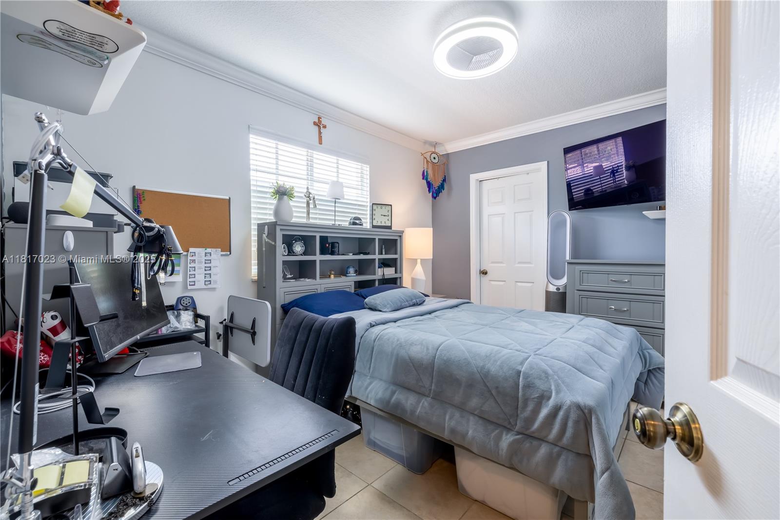 KARENERO FALLS - Residential