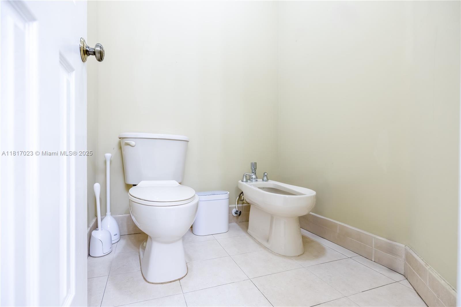 KARENERO FALLS - Residential