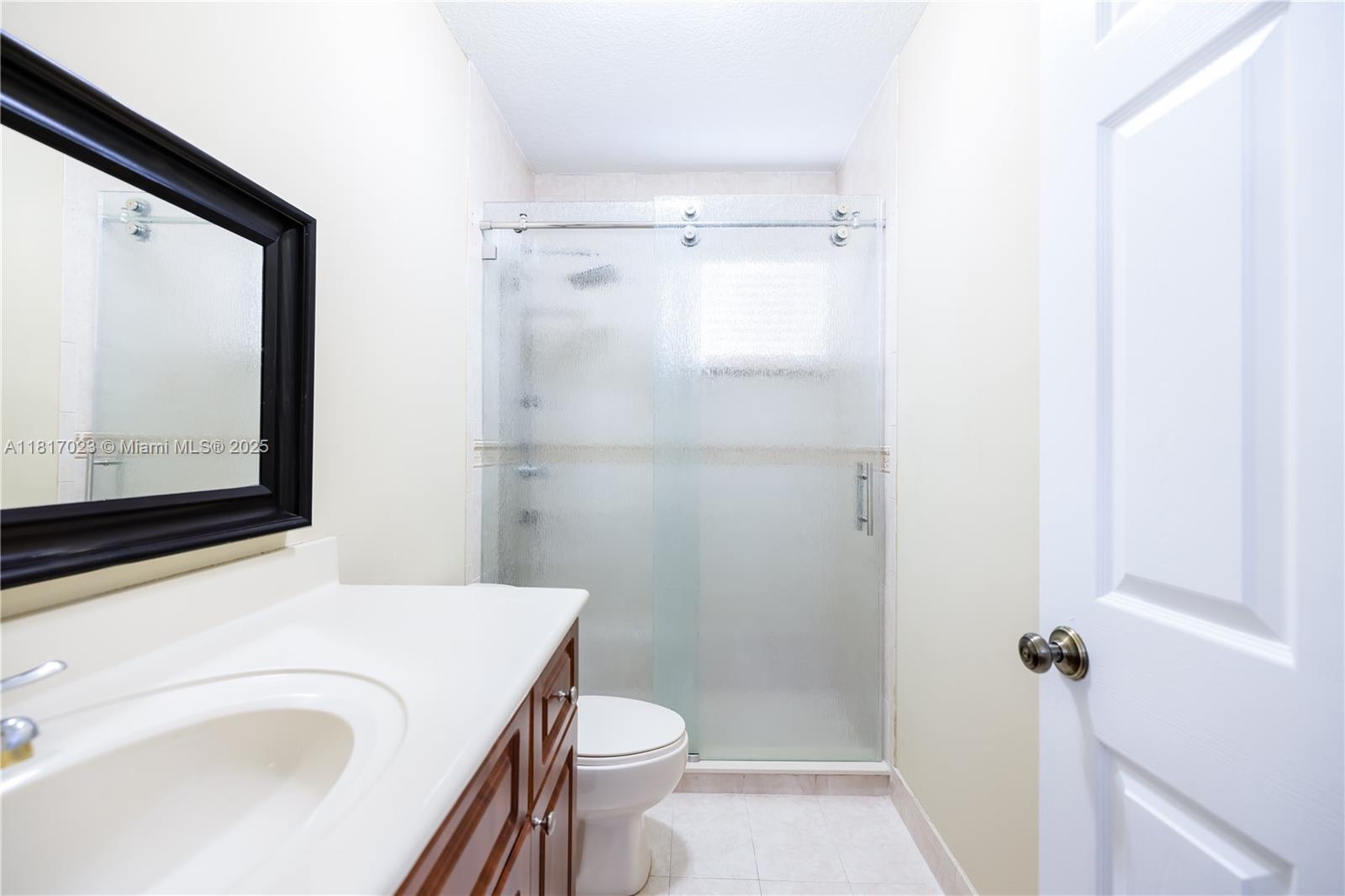 KARENERO FALLS - Residential