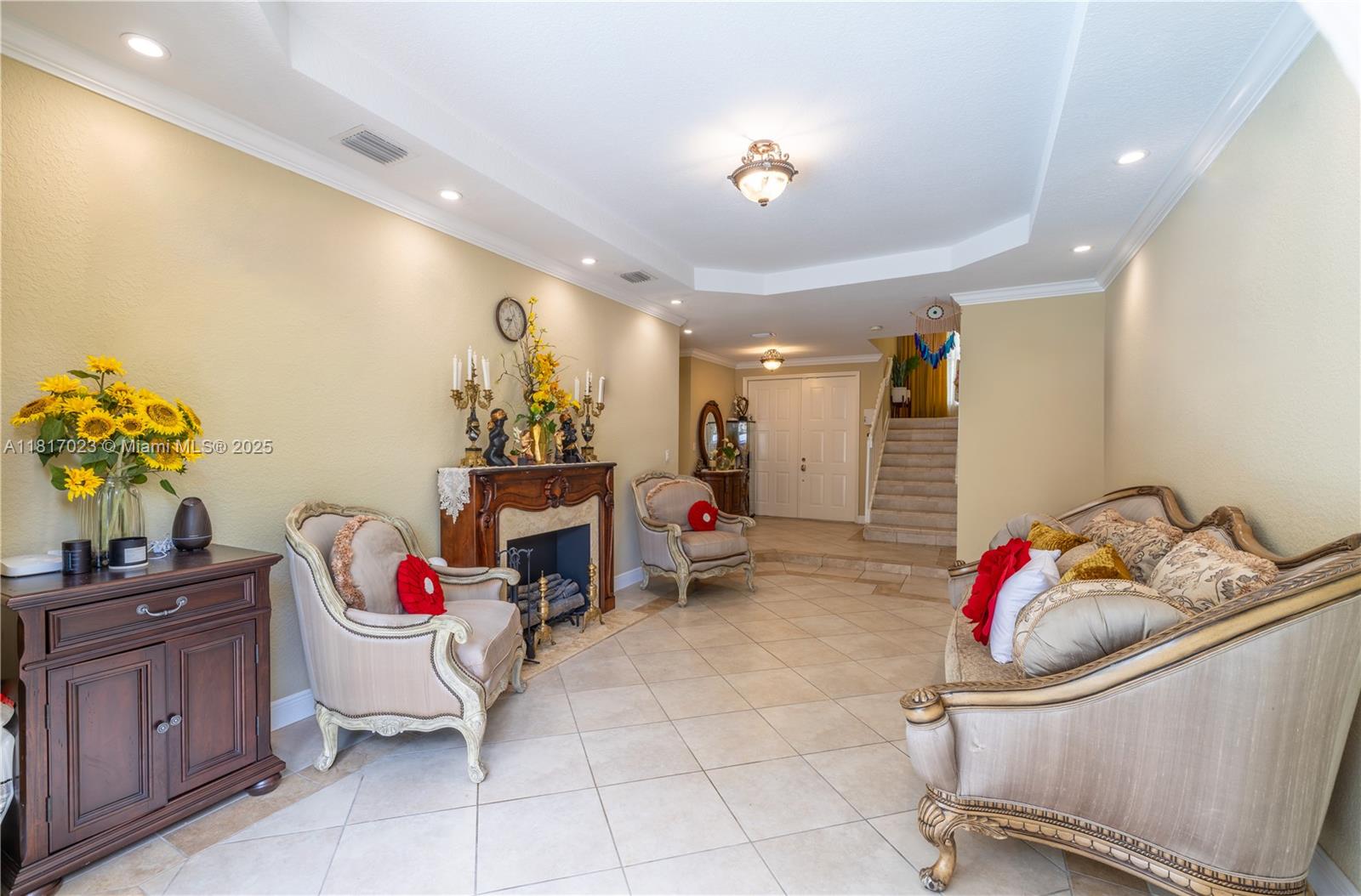 KARENERO FALLS - Residential