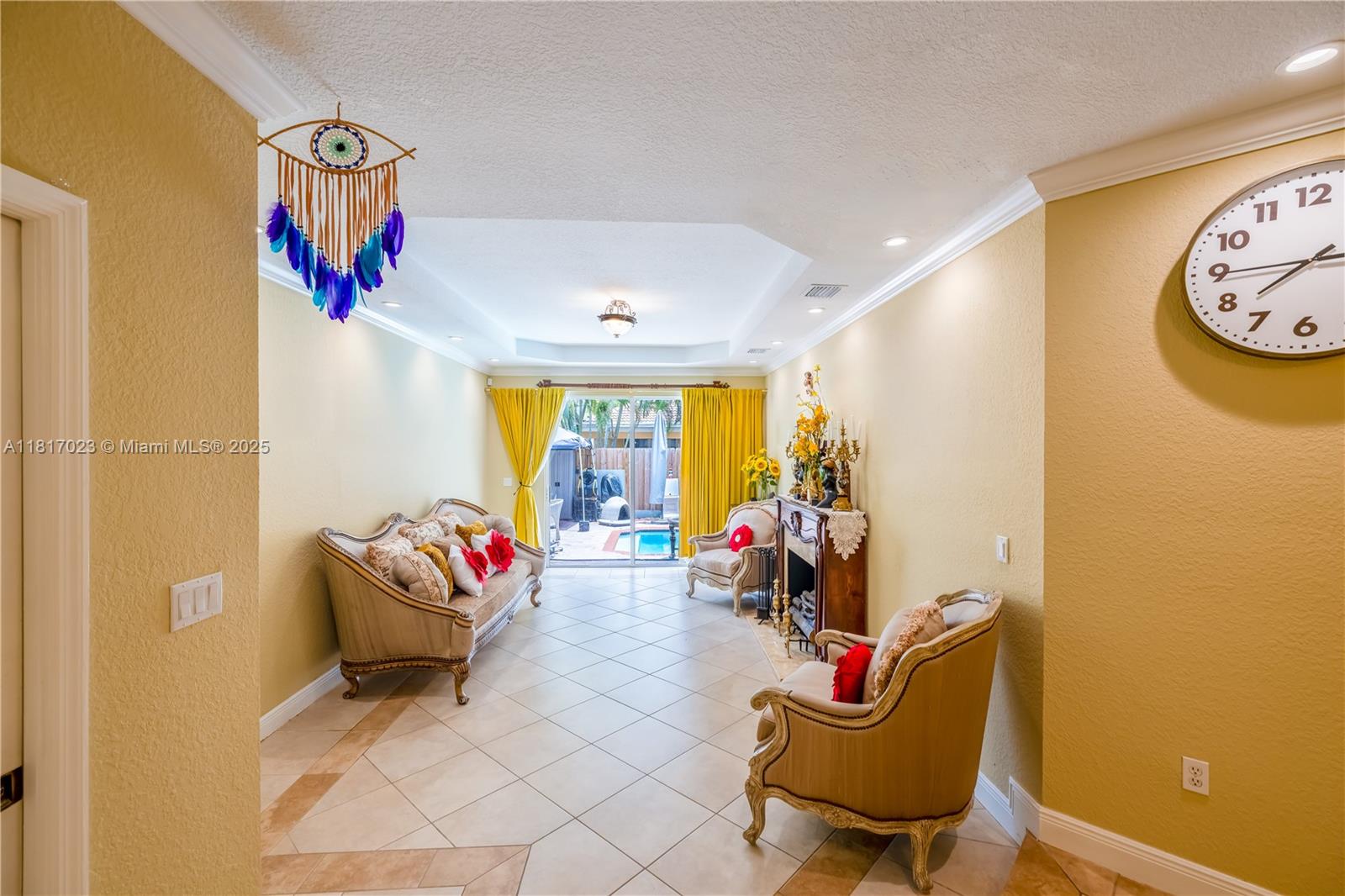 KARENERO FALLS - Residential