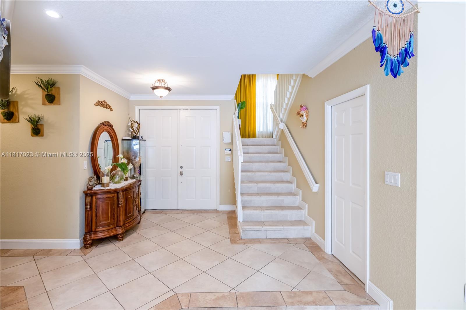 KARENERO FALLS - Residential