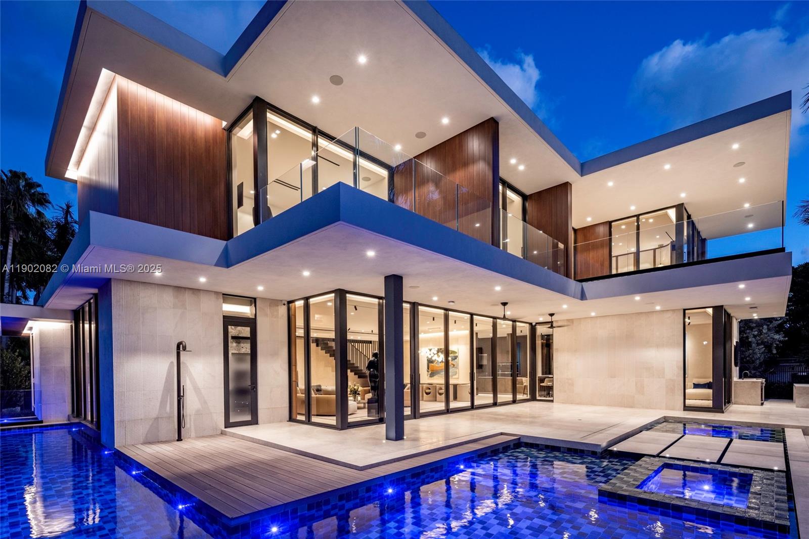 SUNSET ISLANDS-ISLAND NO - Residential