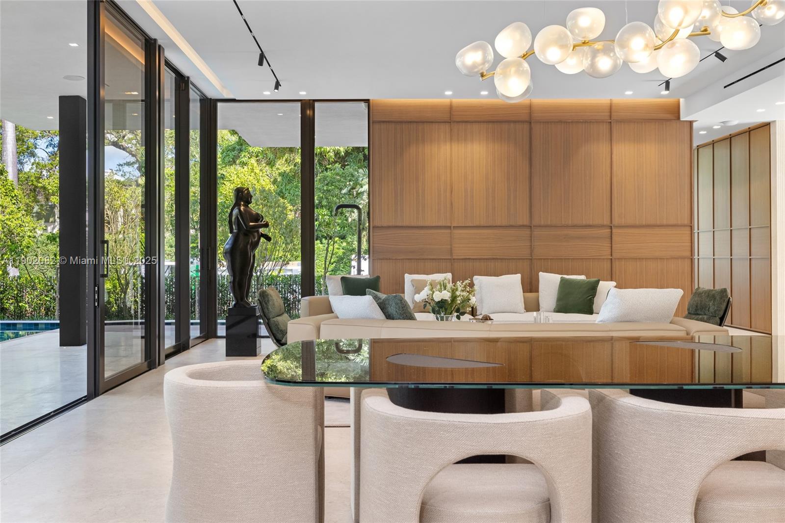 SUNSET ISLANDS-ISLAND NO - Residential