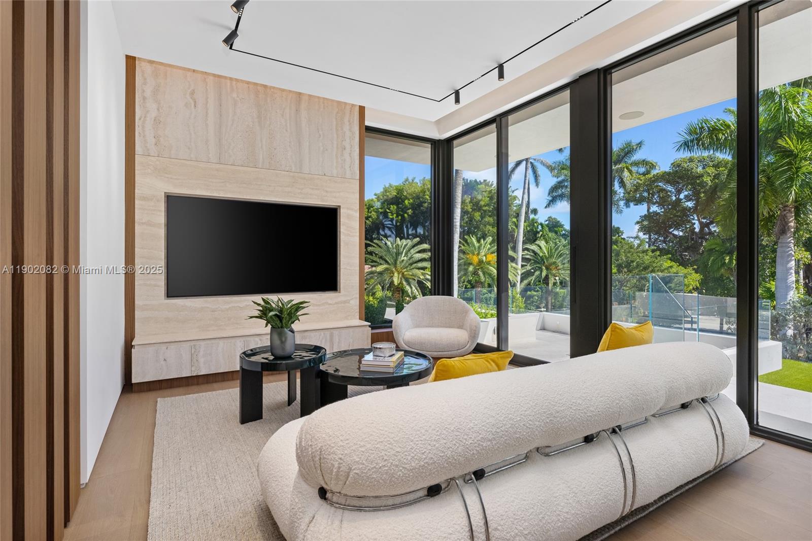 SUNSET ISLANDS-ISLAND NO - Residential