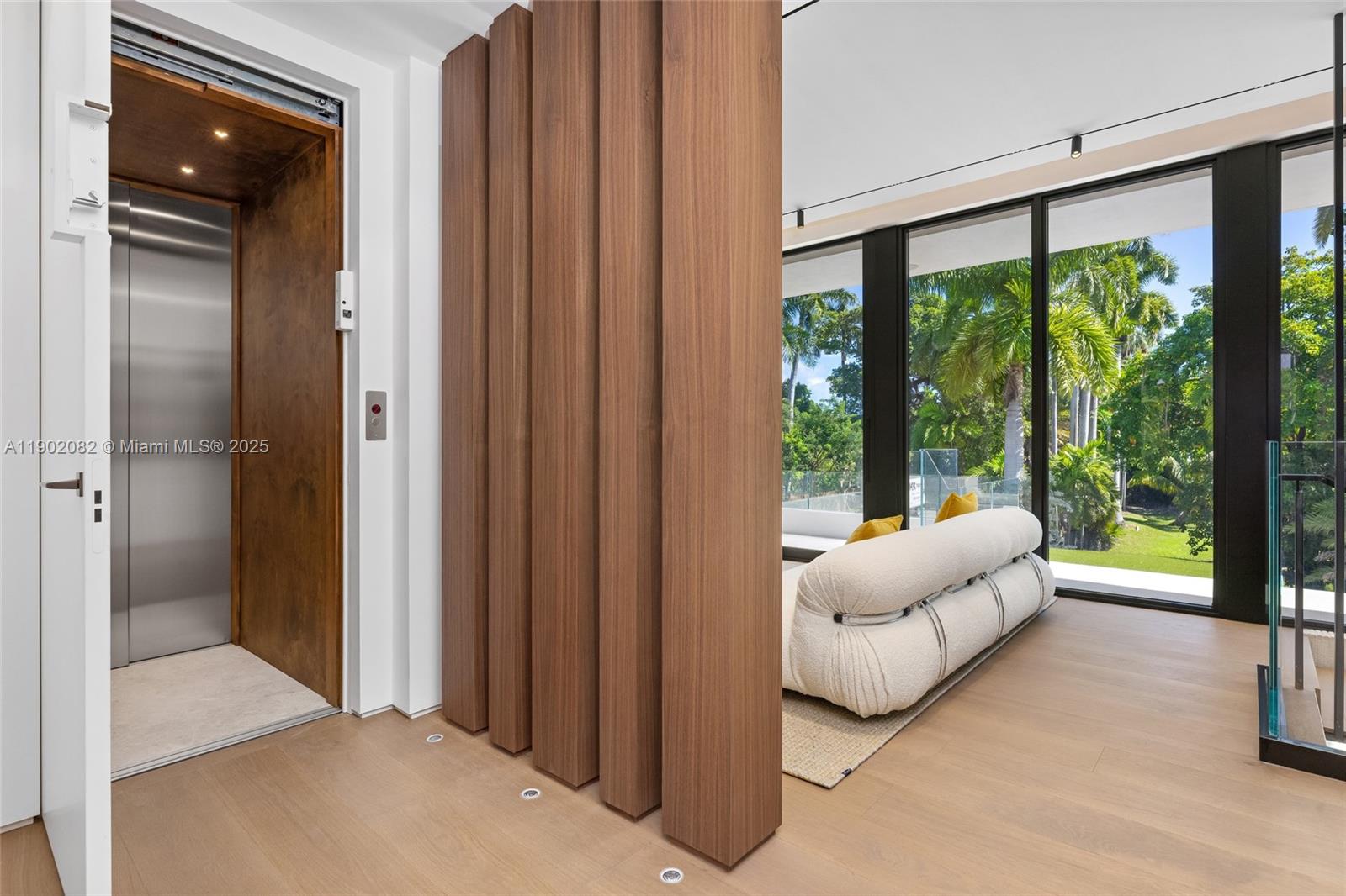 SUNSET ISLANDS-ISLAND NO - Residential