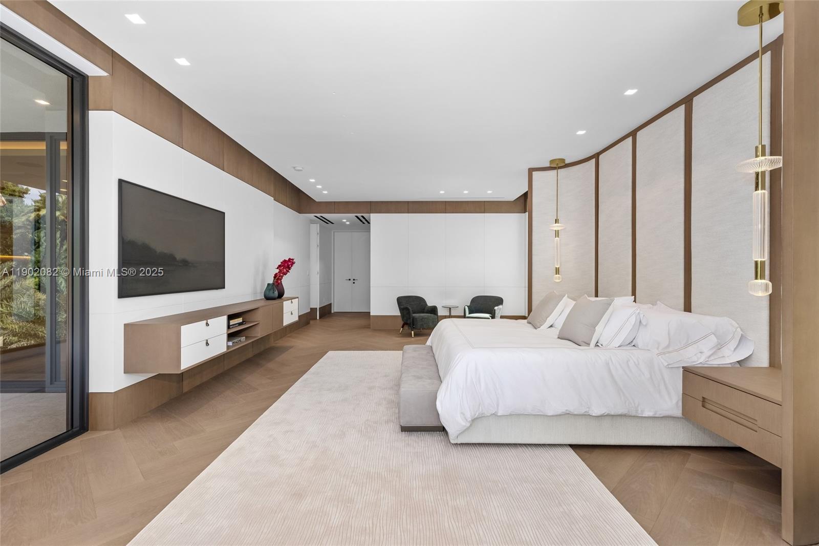 SUNSET ISLANDS-ISLAND NO - Residential