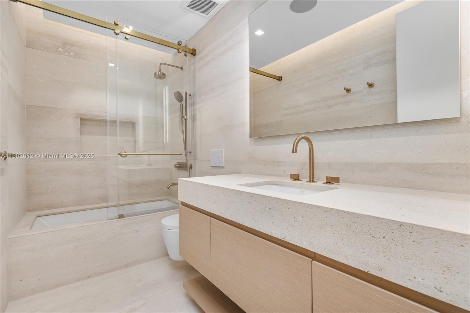 SUNSET ISLANDS-ISLAND NO - Residential