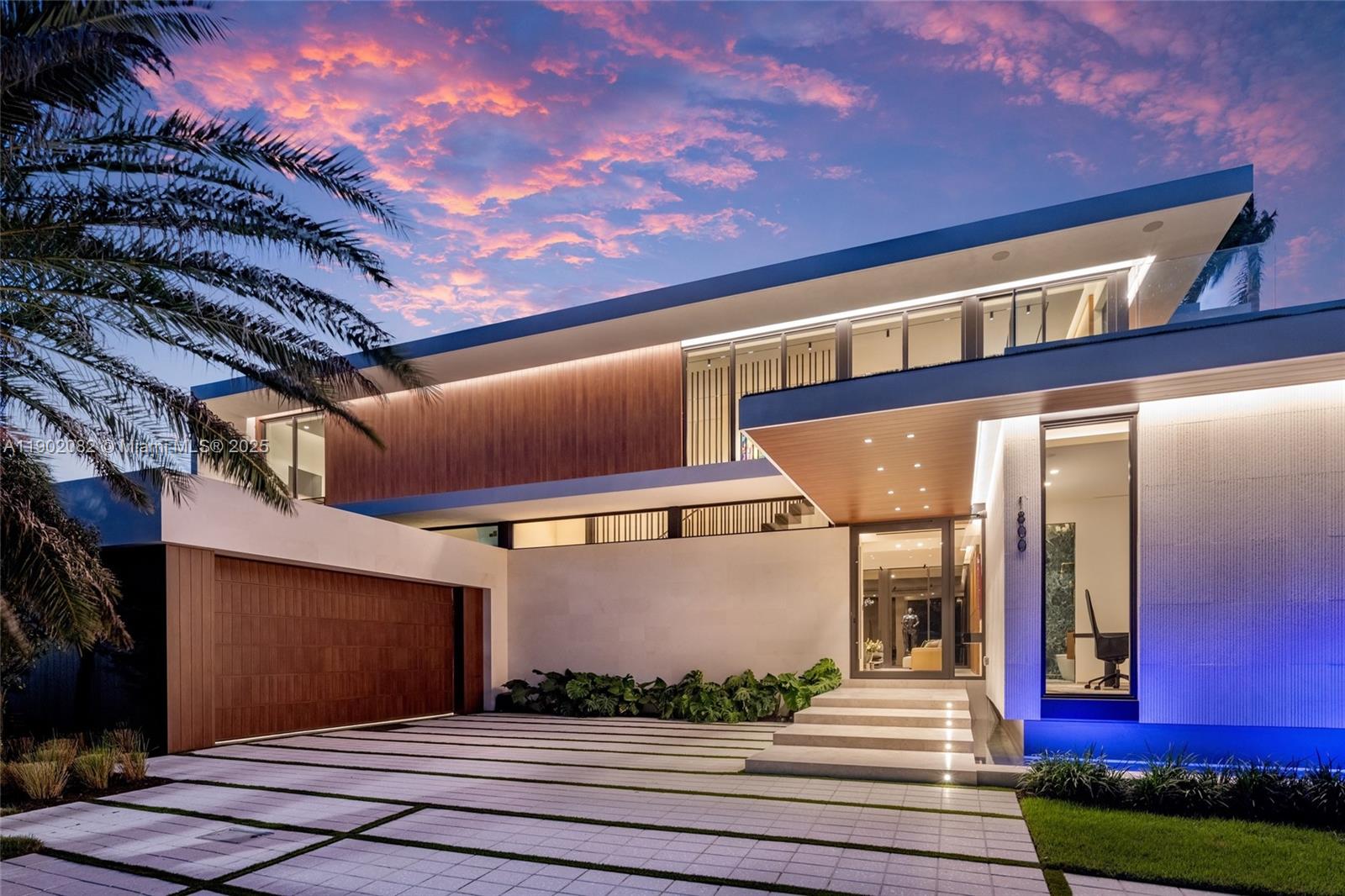 SUNSET ISLANDS-ISLAND NO - Residential