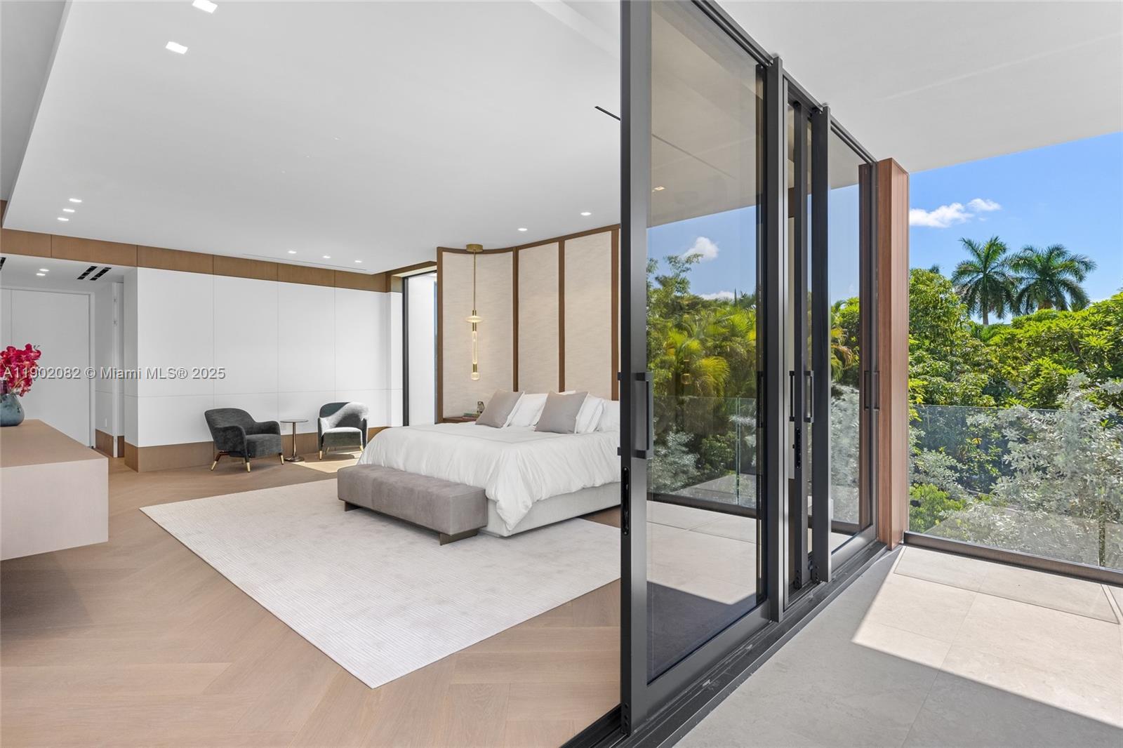 SUNSET ISLANDS-ISLAND NO - Residential