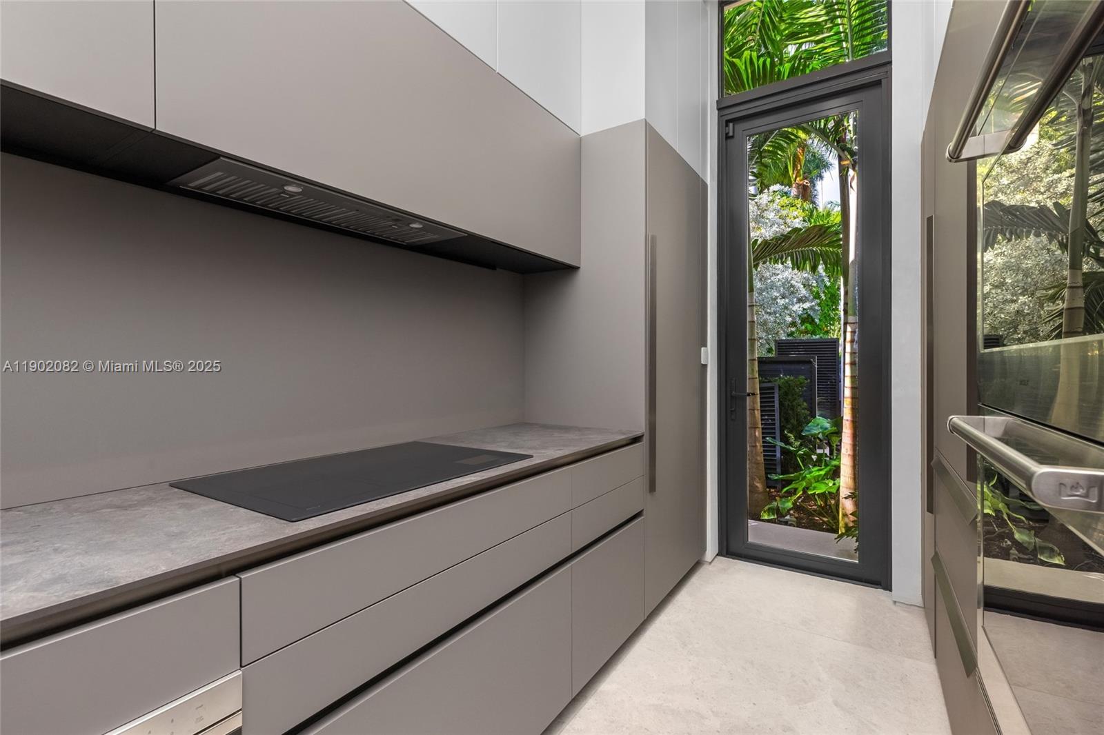 SUNSET ISLANDS-ISLAND NO - Residential