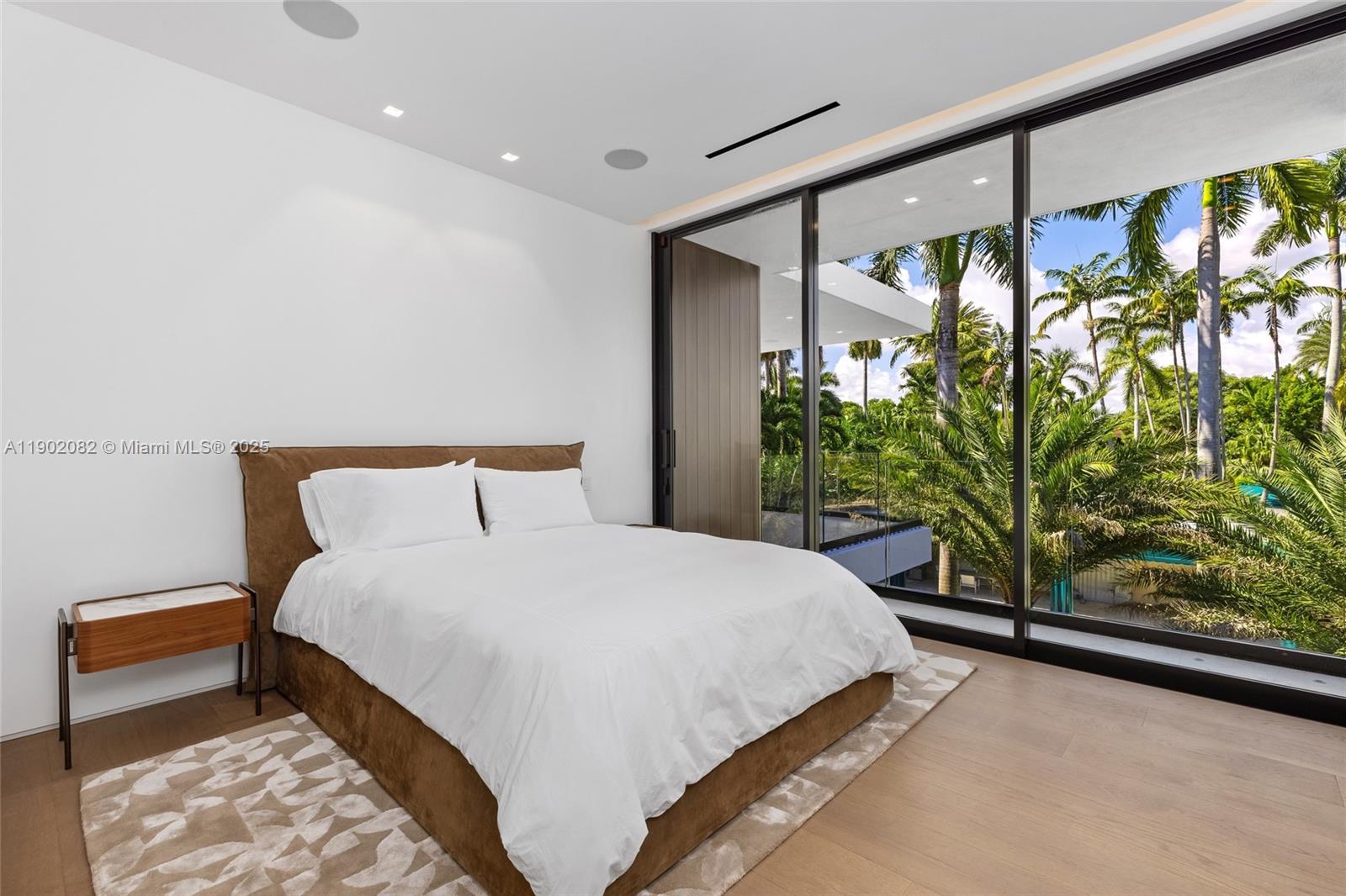 SUNSET ISLANDS-ISLAND NO - Residential