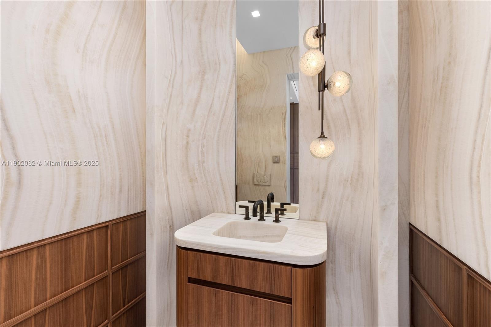 SUNSET ISLANDS-ISLAND NO - Residential