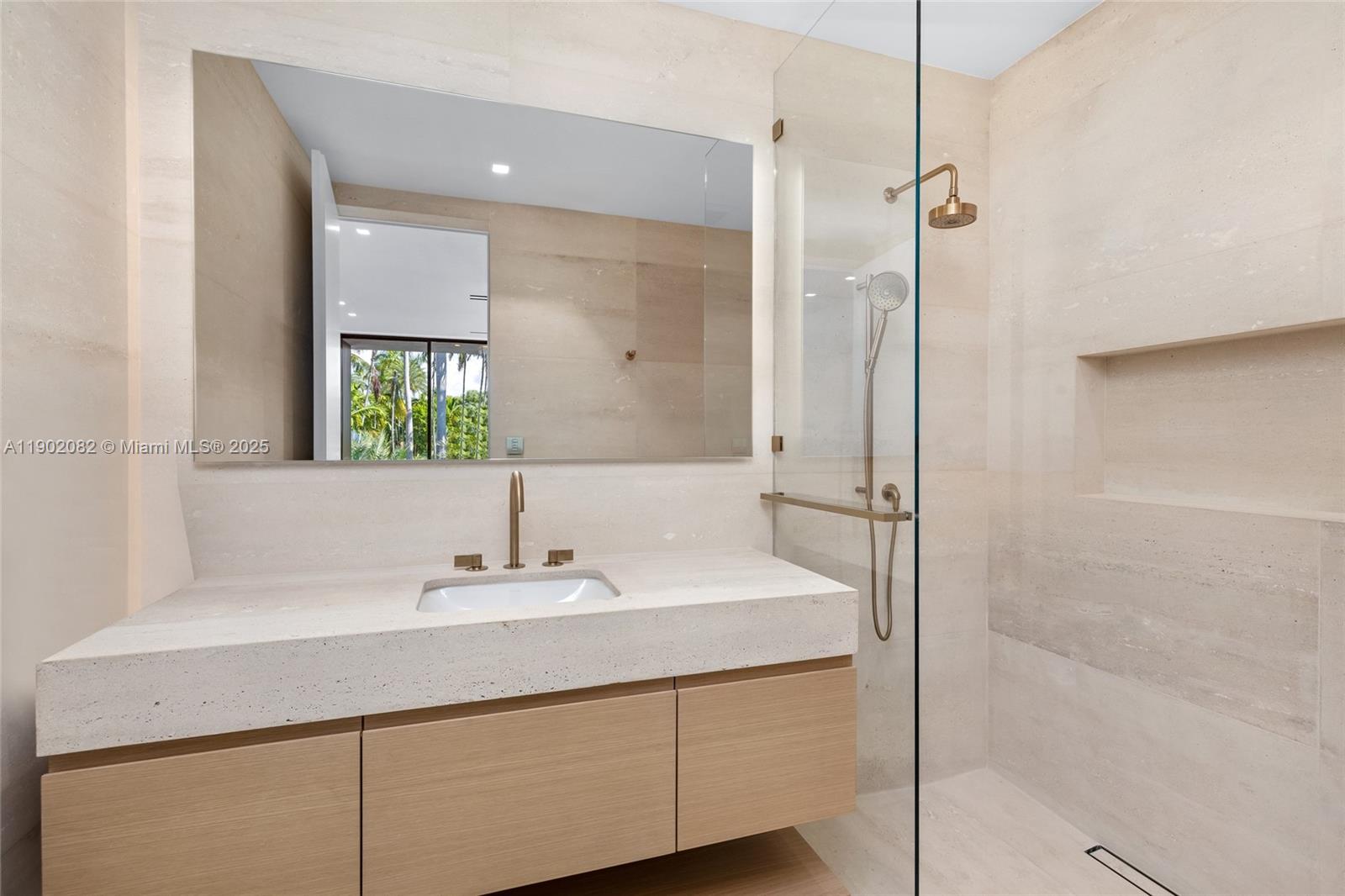 SUNSET ISLANDS-ISLAND NO - Residential