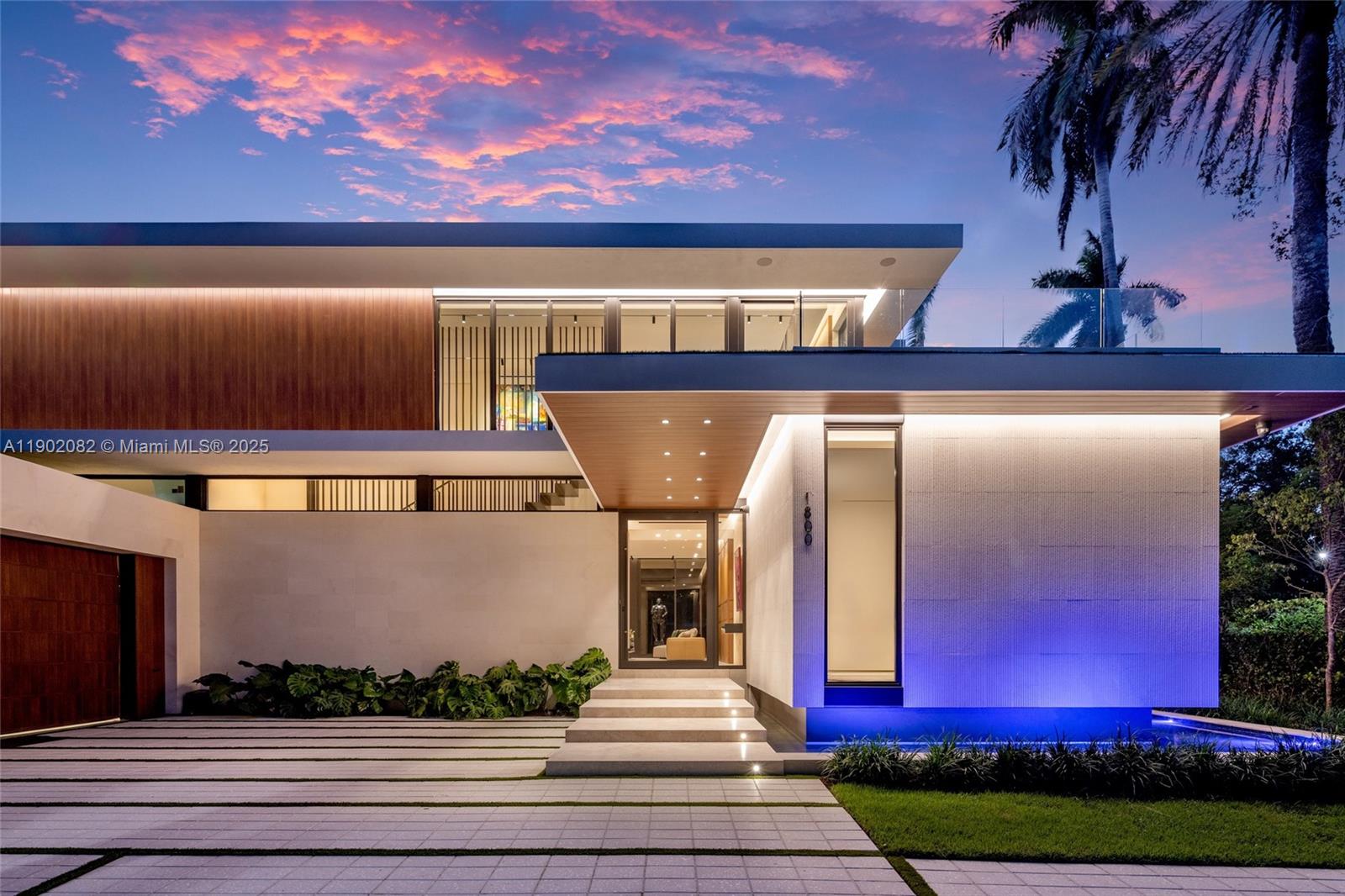 SUNSET ISLANDS-ISLAND NO - Residential