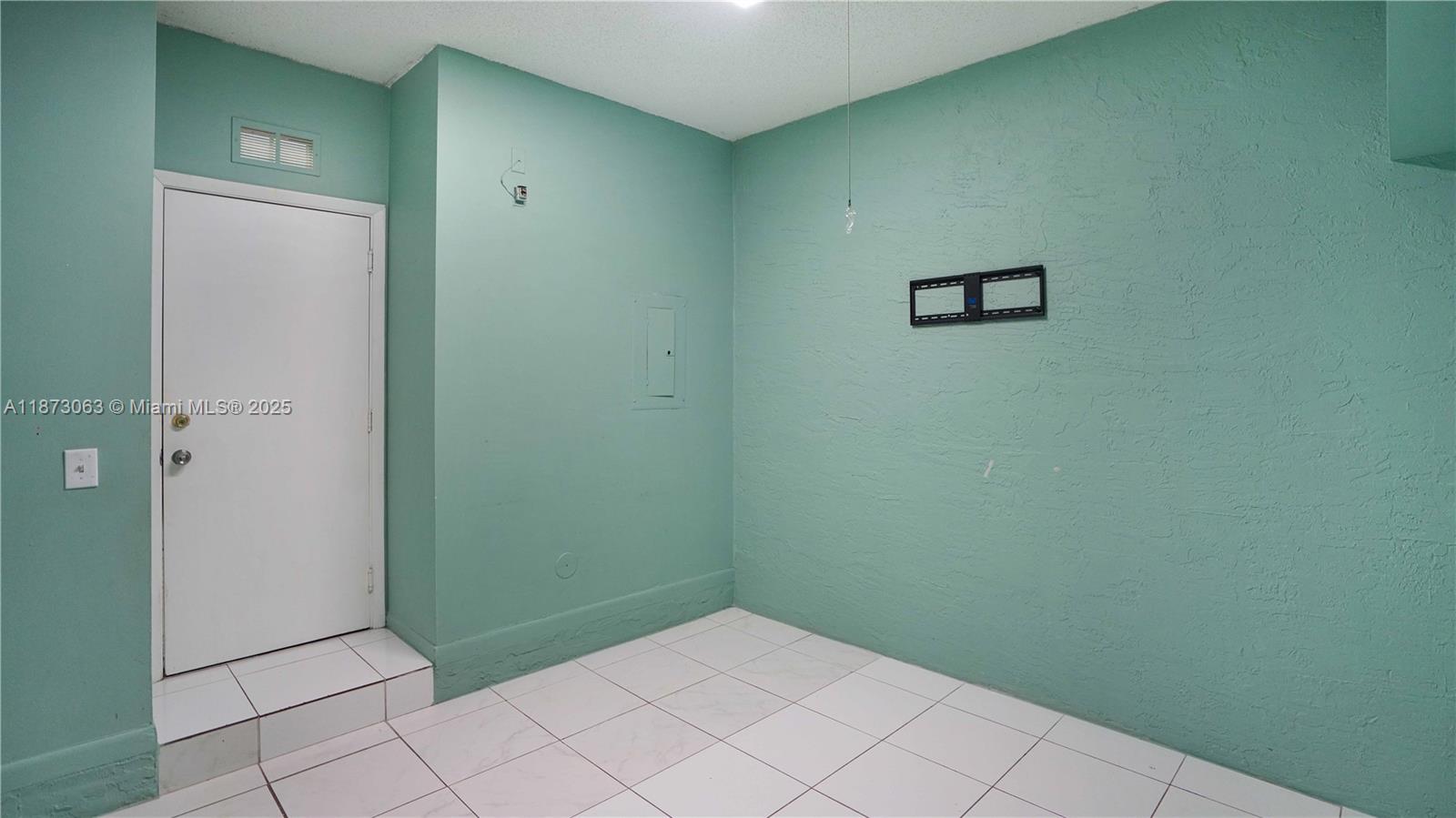 TOWNGATE - Residential