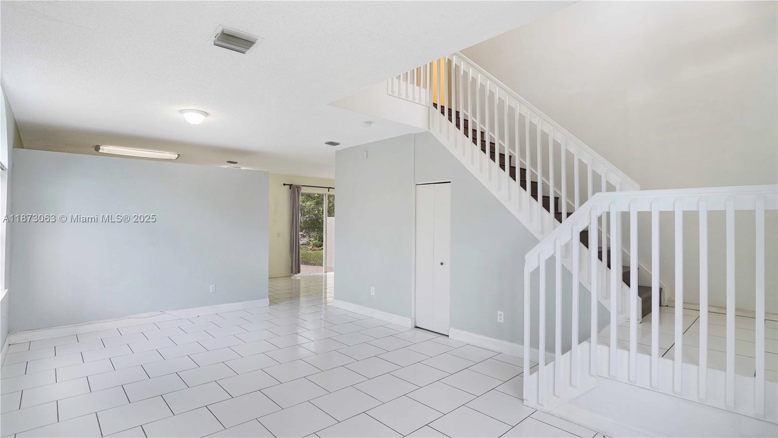 TOWNGATE - Residential