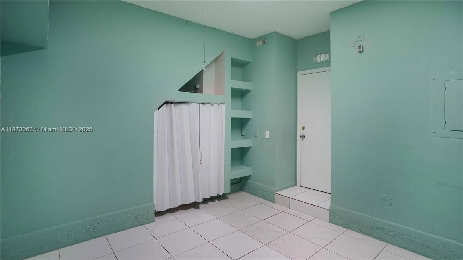 TOWNGATE - Residential