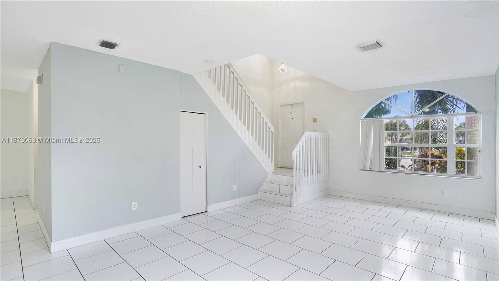 TOWNGATE - Residential