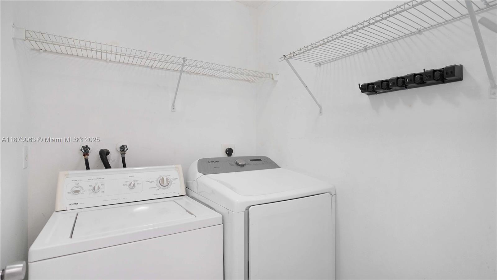 TOWNGATE - Residential