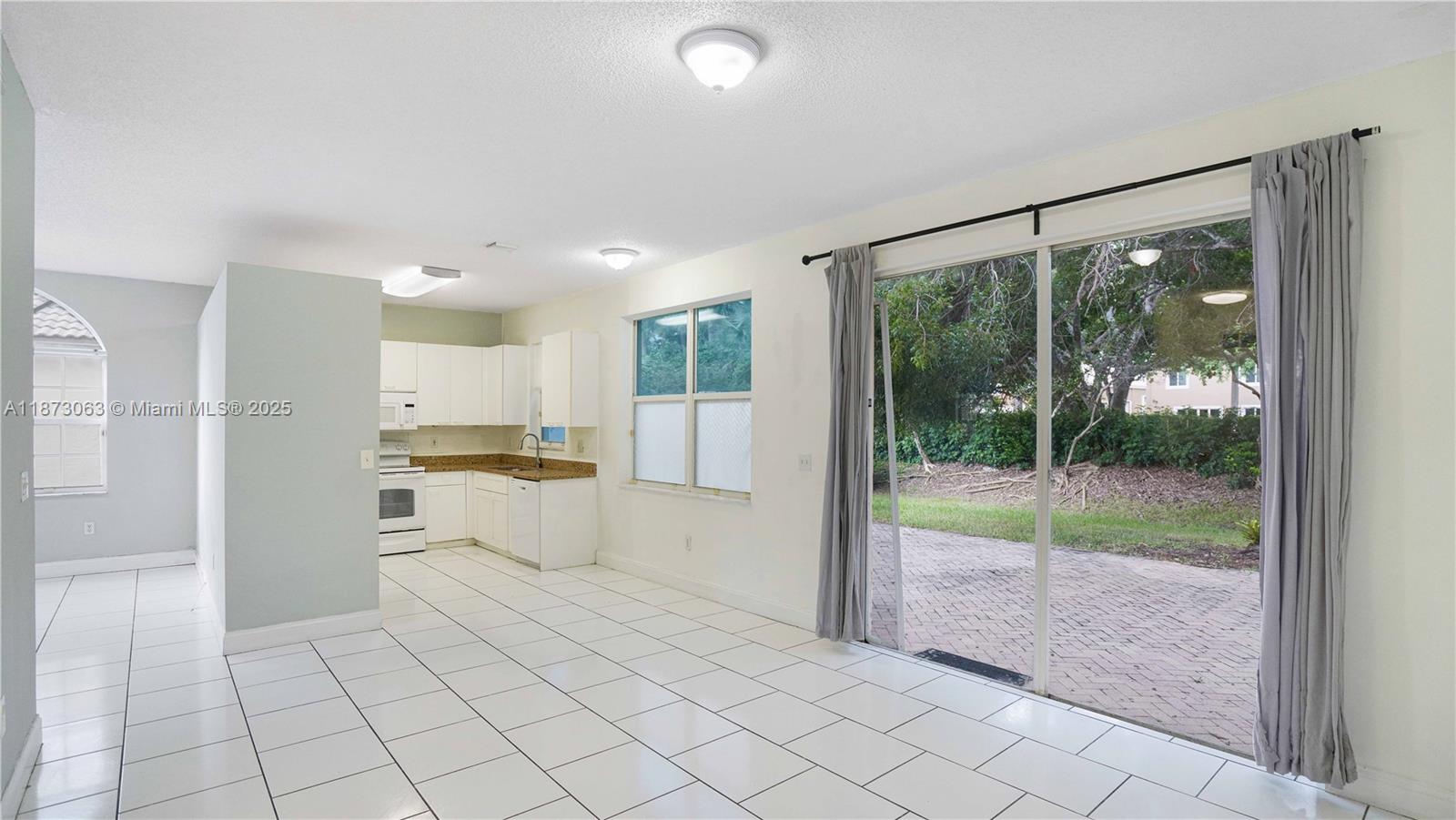 TOWNGATE - Residential