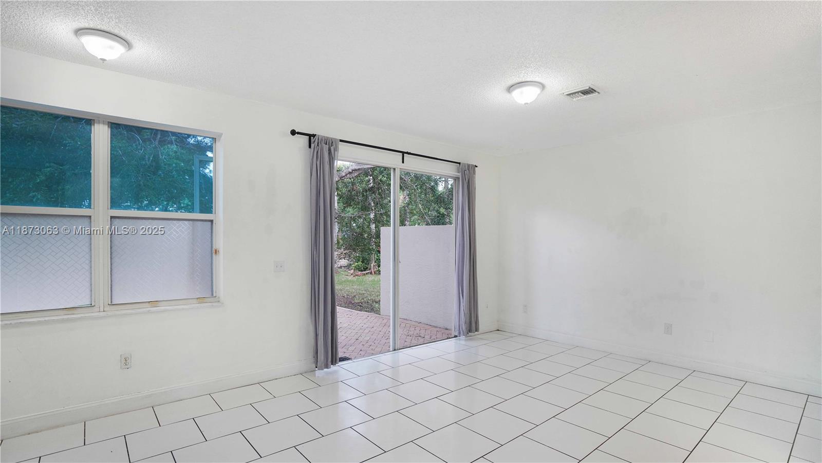 TOWNGATE - Residential