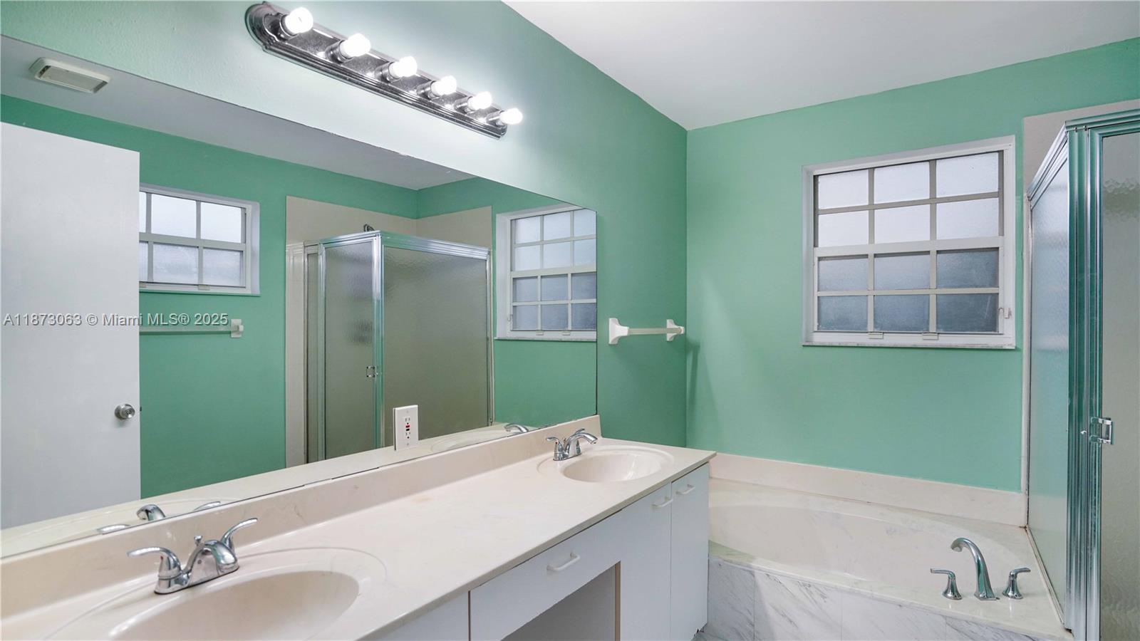 TOWNGATE - Residential