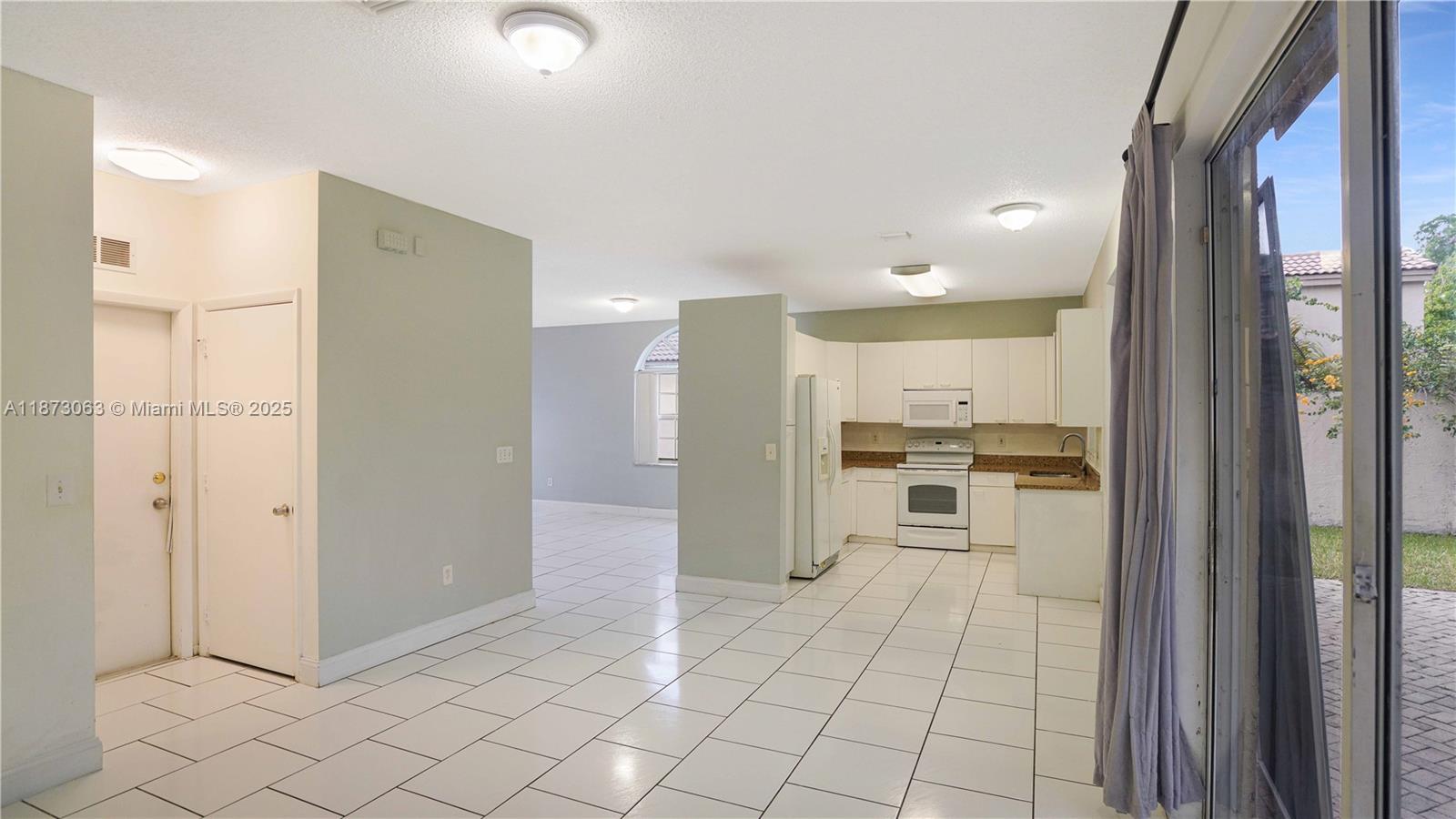 TOWNGATE - Residential