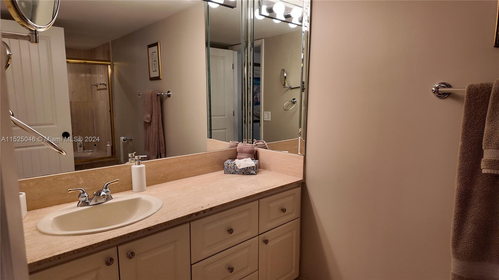 SUMMIT CONDO - Residential Lease