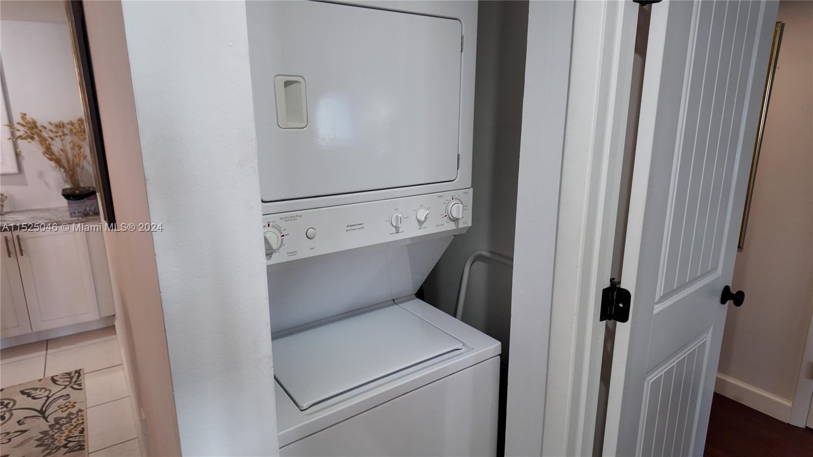 SUMMIT CONDO - Residential Lease