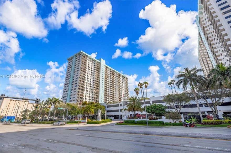 Enjoy summer time in this beautiful condo located just steps away from Hollywood Boardwalk. With breathless views of the ocean and intracoastal this condo features stainless steel appliances, breakfast area with ocean views, large balcony, lots of room for dining & entertainment, and a split bedroom floor plan with spacious bedrooms with walk-in closets & private bathrooms. Access to a range of exceptional amenities such as two large heated pools, private community restaurant, basketball court, tennis court, gym, sauna, billiard room, BBQ Area, beach access, and so much more. Washer/Dryer in unit. Wifi, Cable, Electricity included within rental price!
