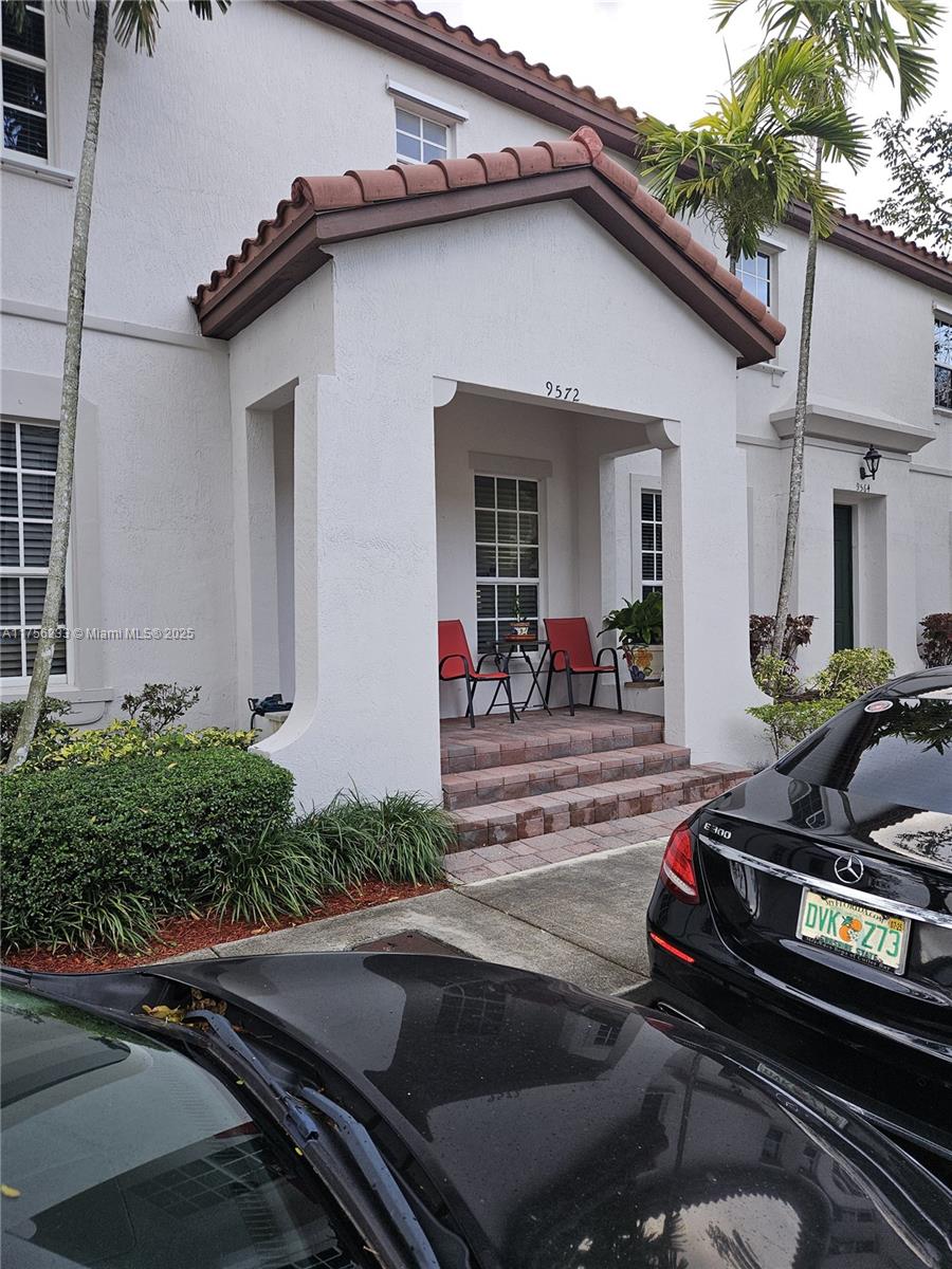 9572 SW 169th Pl 9572