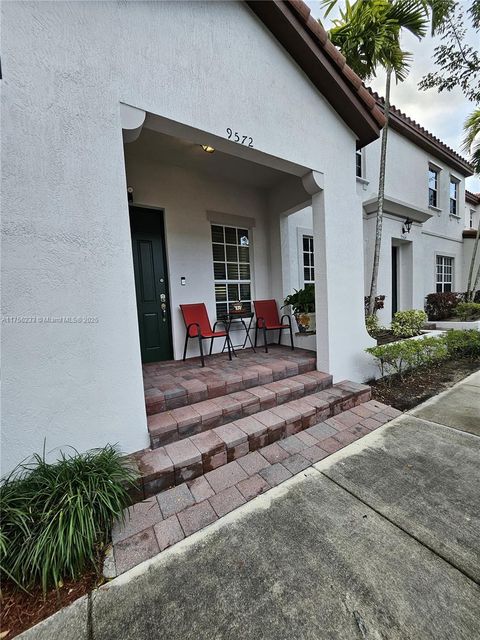 9572 SW 169th Pl 9572 Miami FL 33196