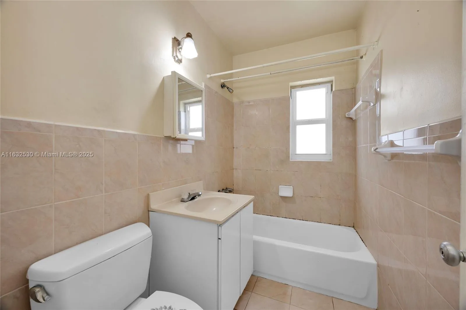 Miami, Florida 33135, United States, 1 Bedroom Bedrooms, ,1 BathroomBathrooms,Residential,Active,50396