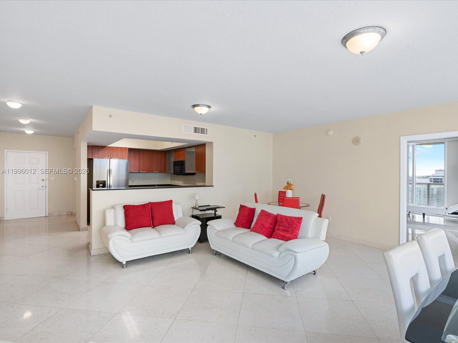 LA PERLA CONDO - Residential Lease