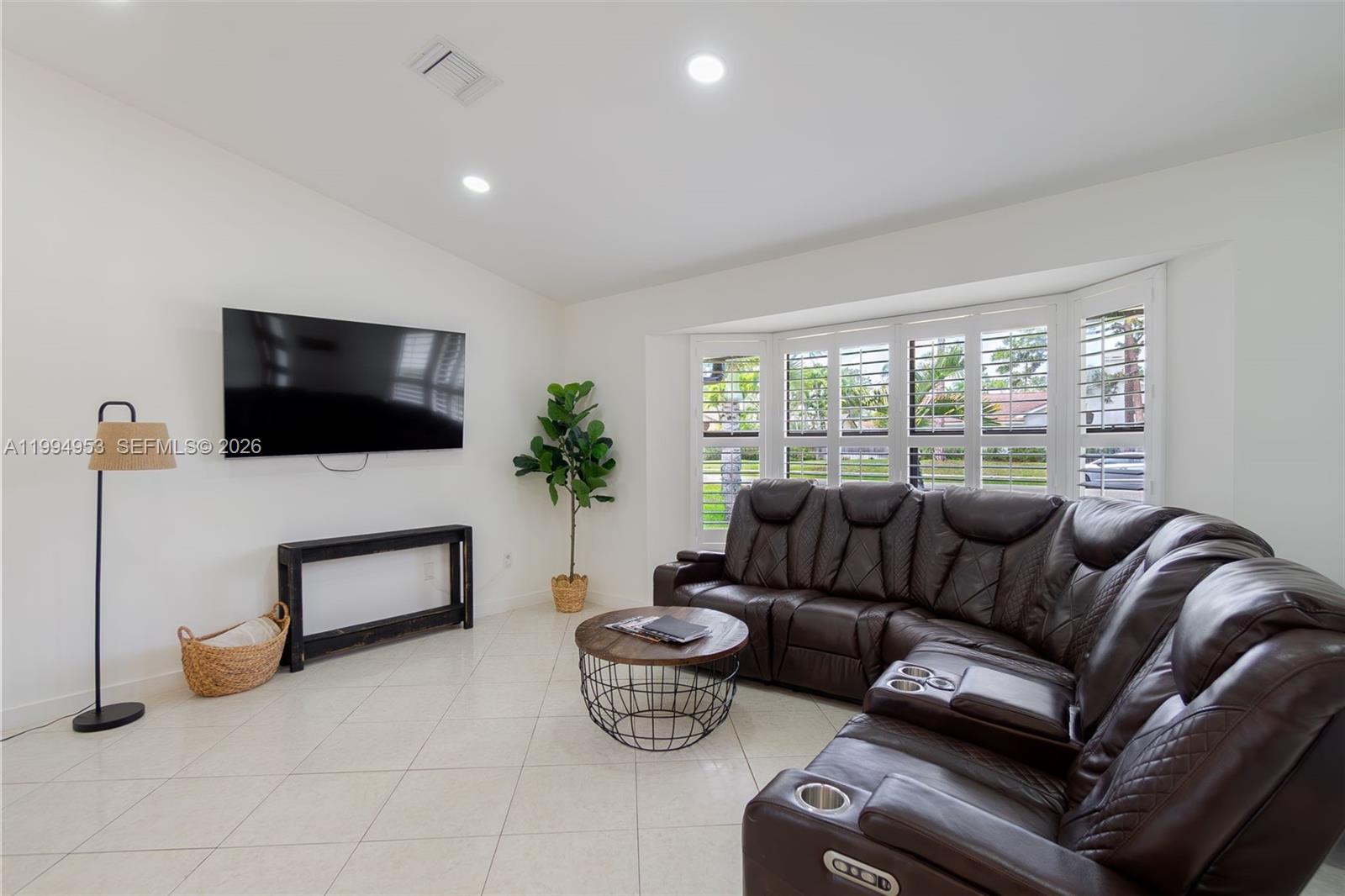 SUGAR POND MANOR OF WELLI - Residential