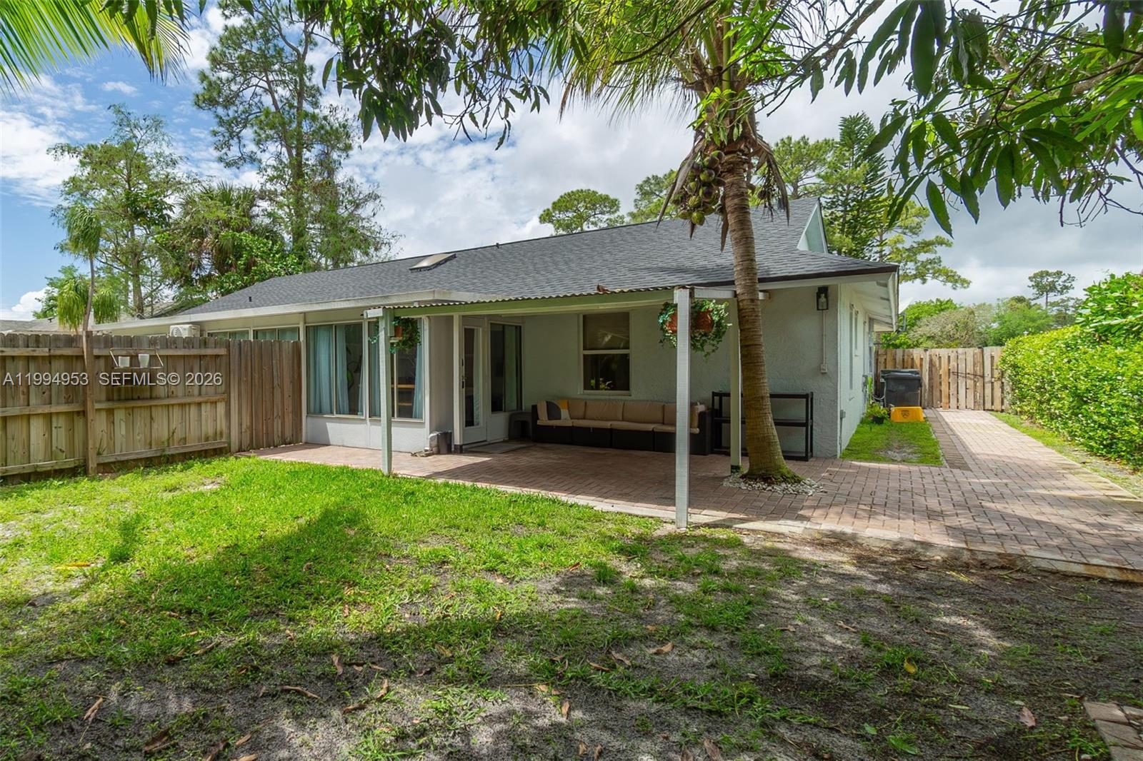 SUGAR POND MANOR OF WELLI - Residential