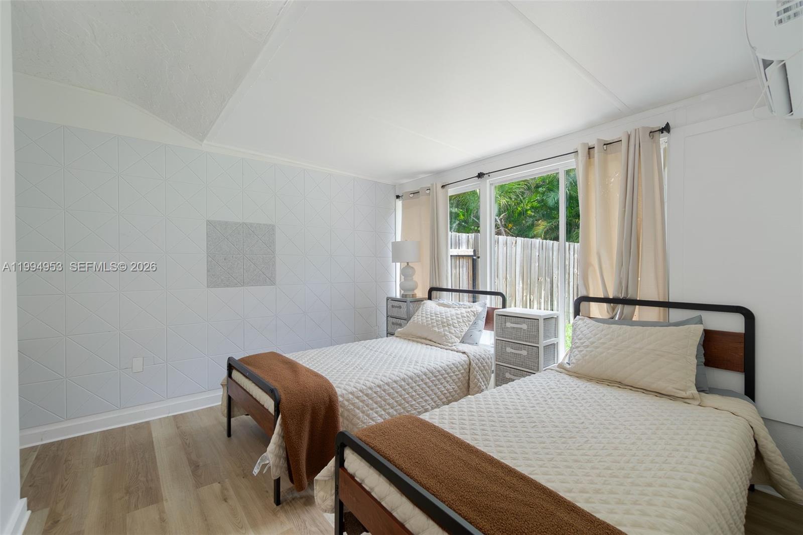 SUGAR POND MANOR OF WELLI - Residential