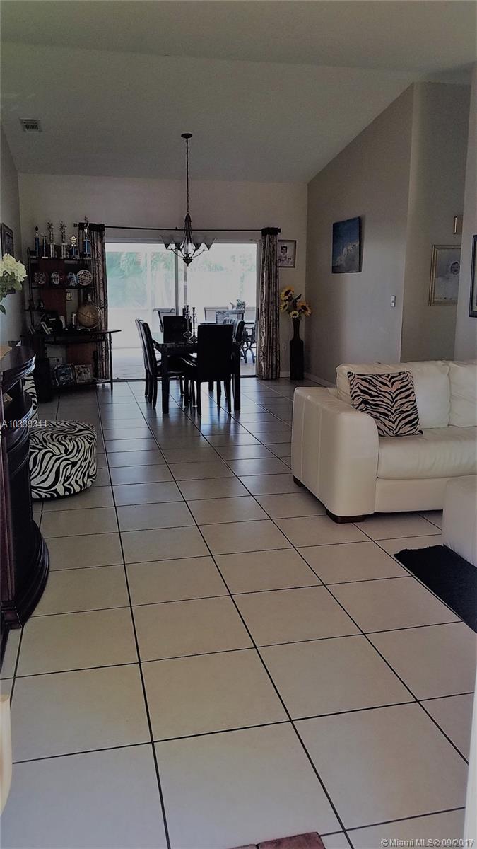 MAJESTIC ESTATES 3RD ADDN - Residential Lease